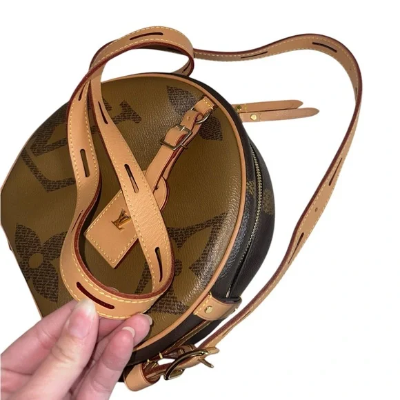 💟 Limited Edition Louis Vuitton Giant Reverse Boite Chapeau Souple - Picture 13 of 16